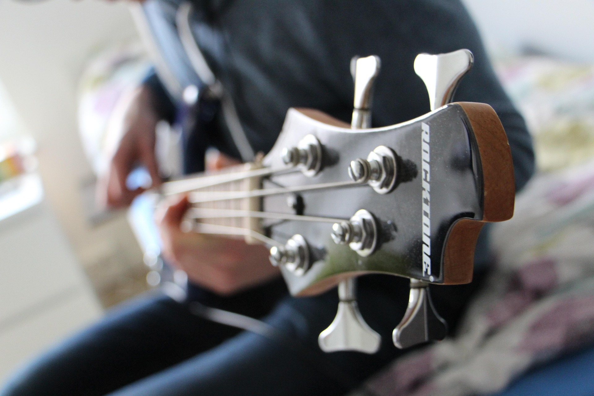 Elektrische Basgitaar logo